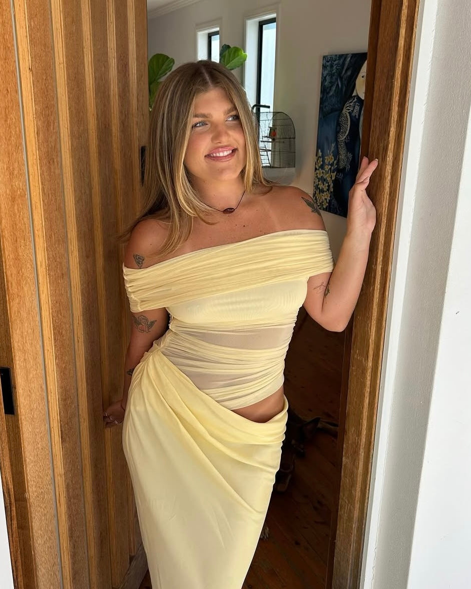 benni nico off shoulder maxi dress Benni Nico Off Shoulder Maxi Dress in Aquamarine The Closet Collective Hire