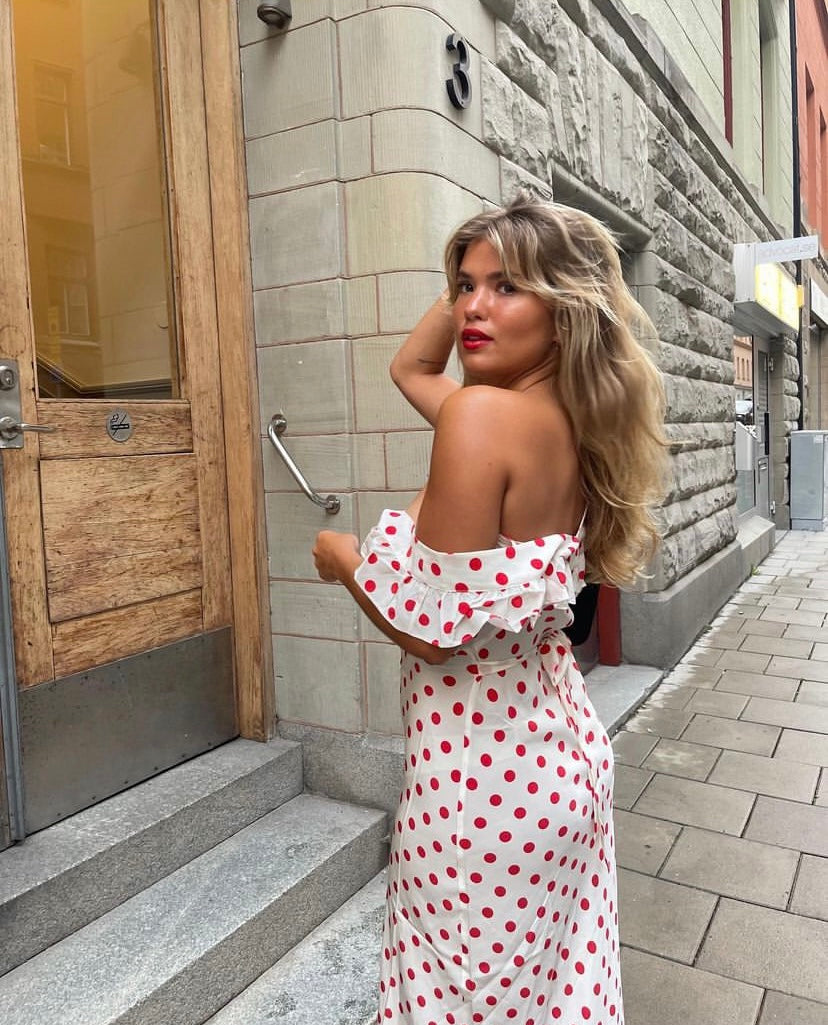 Réalisation Par Claudia Dress - LA DESIGNER HIRE